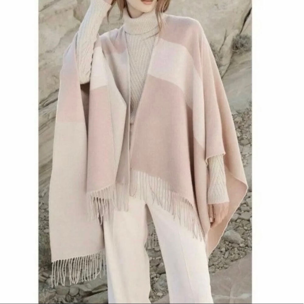 Soia & Kyo one size wrap NWT wrap